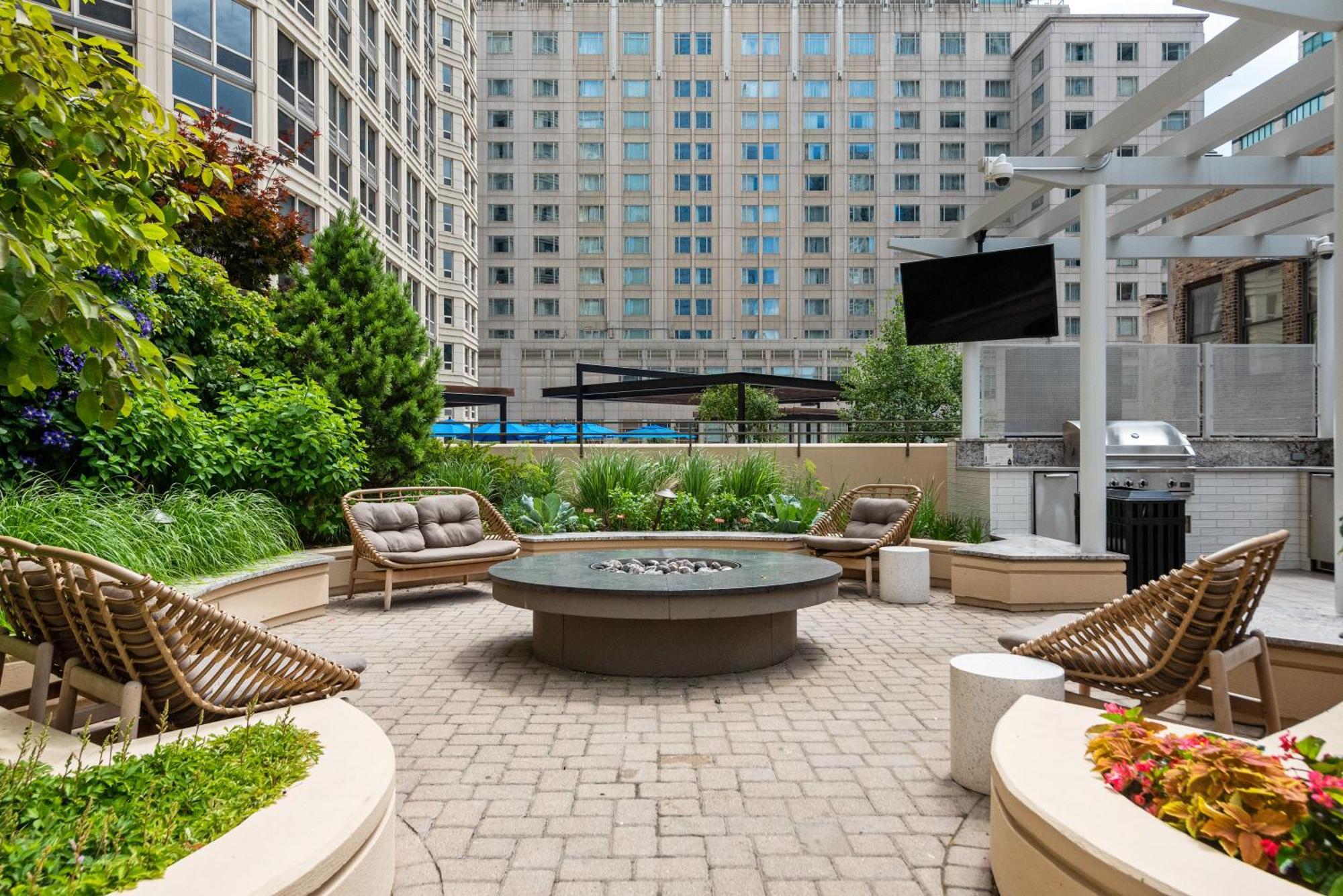 The Bernardin Gold Coast Luxury Apartments Near Magnificent Mile Chicago Exteriér fotografie