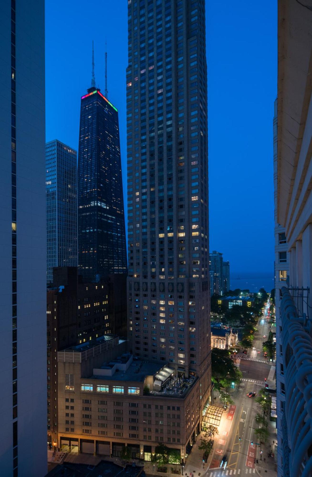 The Bernardin Gold Coast Luxury Apartments Near Magnificent Mile Chicago Exteriér fotografie